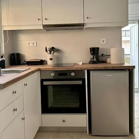 Bright New Small Appartement *